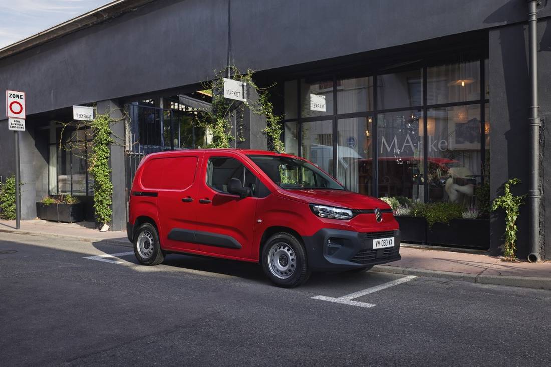 03_Nieuwe-Citroen-bedrijfswagenrange-met-focus-op-elektrificatie-en-connectiviteit-nu-te-bestellen