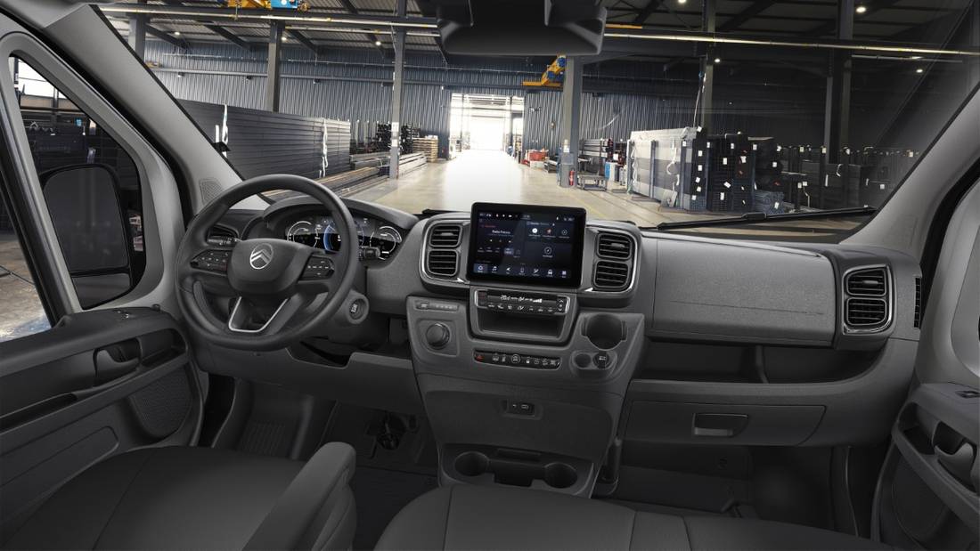 08_Nieuwe-Citroen-bedrijfswagenrange-met-focus-op-elektrificatie-en-connectiviteit-nu-te-bestellen