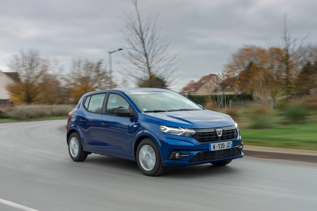 2020_-_New_Dacia_SANDERO_tests_drive.jpeg