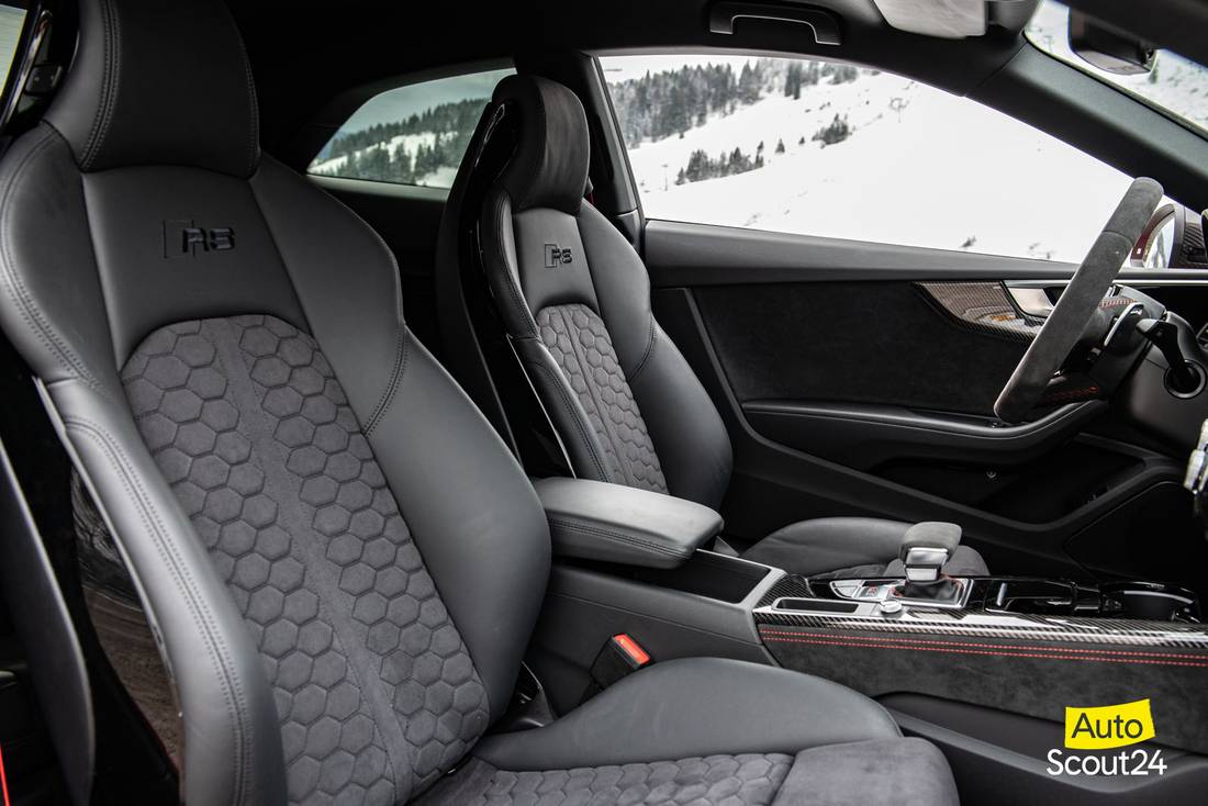 audi-rs-5-coupe-2024-sitze
