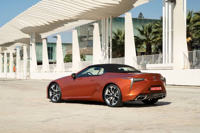 AS24 Lexus LC 500 Convertible 2021 statisch achter