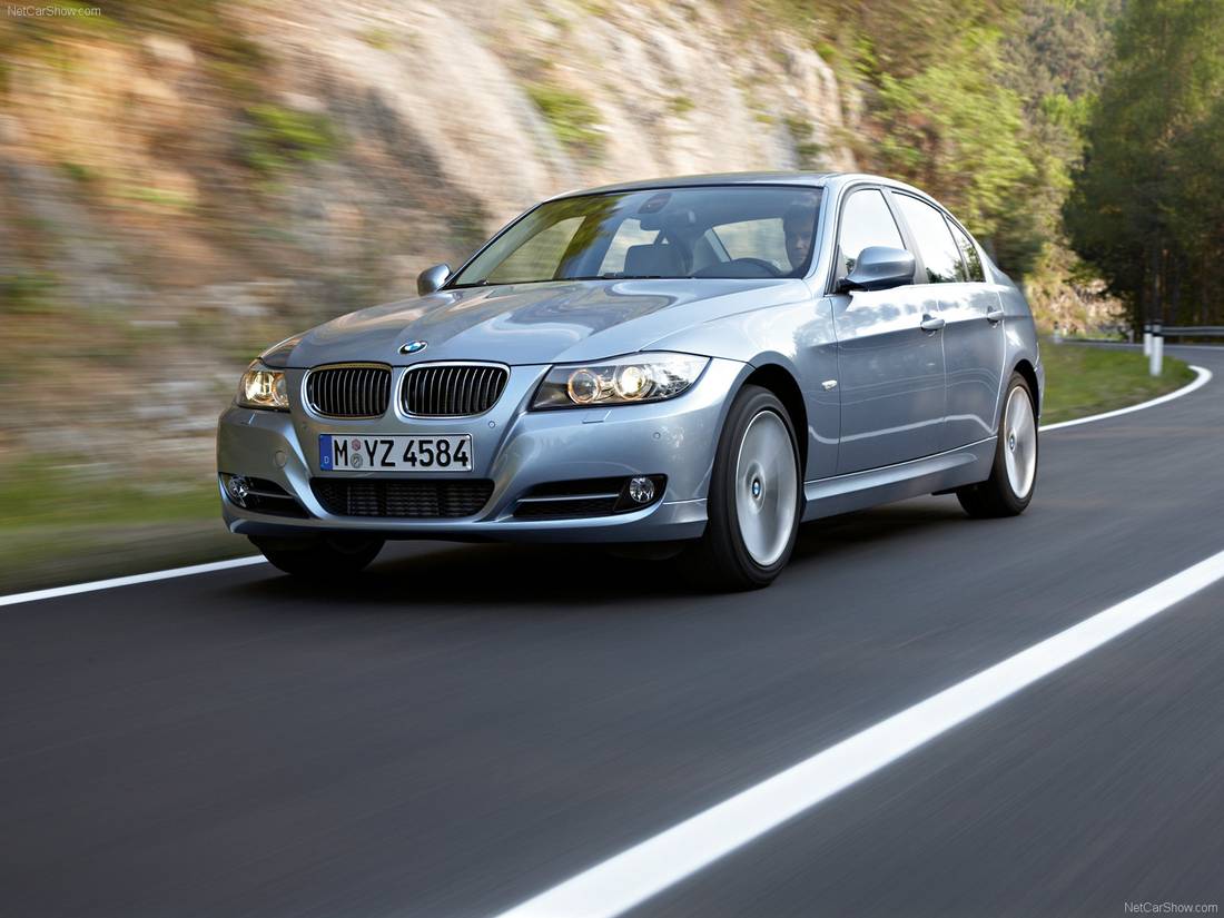 BMW-3-Series-2009-1600-02