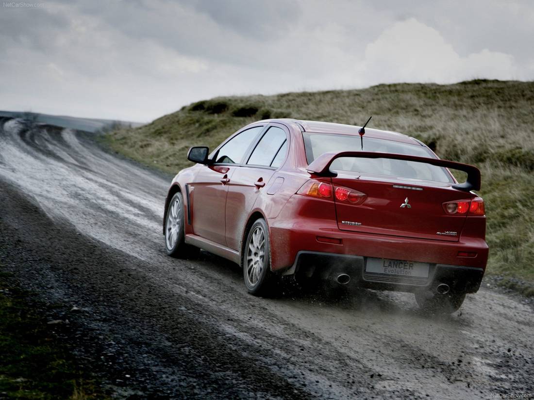 Mitsubishi-Lancer_Evolution_X-2008-1600-35.jpg