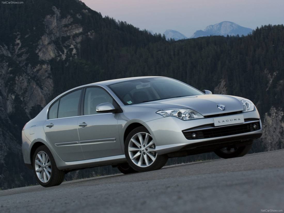 Renault-Laguna-2008-1600-01