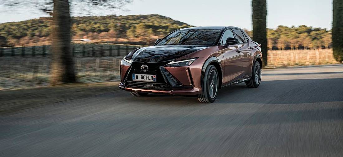 Lexus RZ : électrique, premium et surprenant