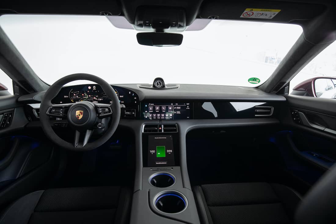 AS24 Porsche Taycan RWD 2021 interieur