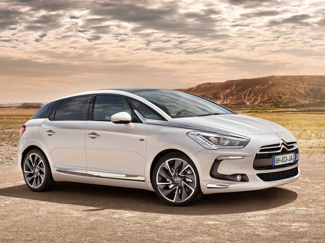 Citroen-DS5-2012-1600-01.jpg