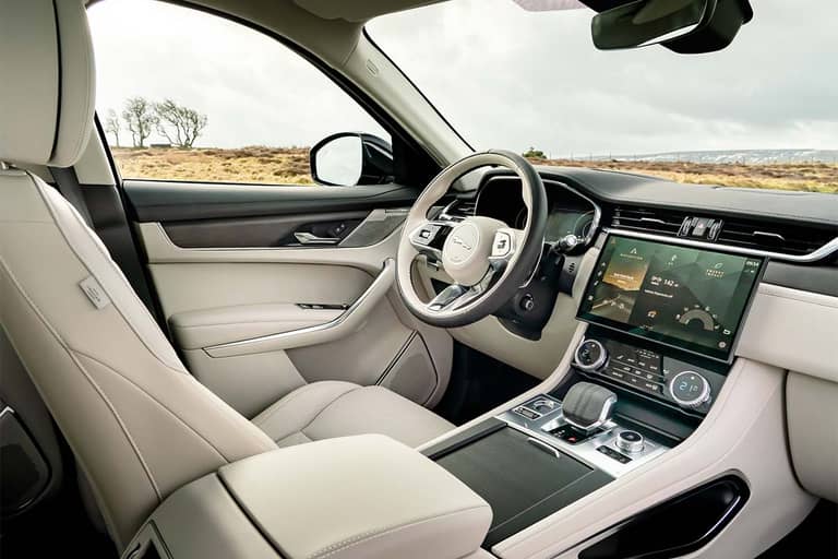 AS24 Jaguar F-Type P400e 2021 interieur