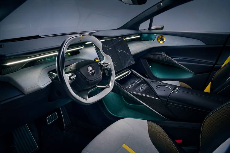 Lotus Eletre (2022) interieur