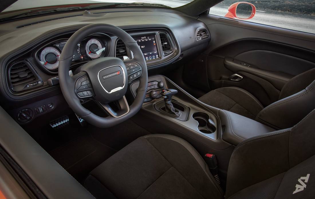 dodge-challenger-interior