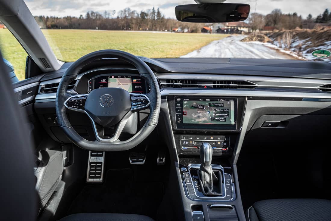 VW-Arteon-Shooting-Brake-Cockpit