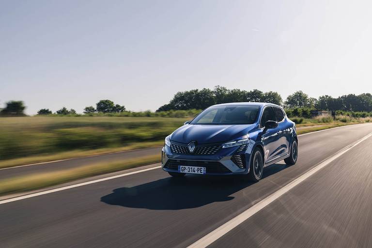 Renault Clio (2023) dynamic, front view