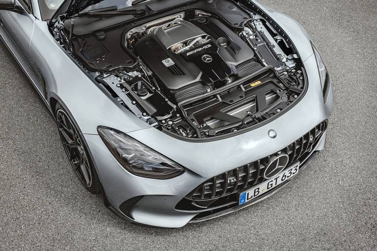 Mercedes-AMG-GT-2024-Test-Circuit 08