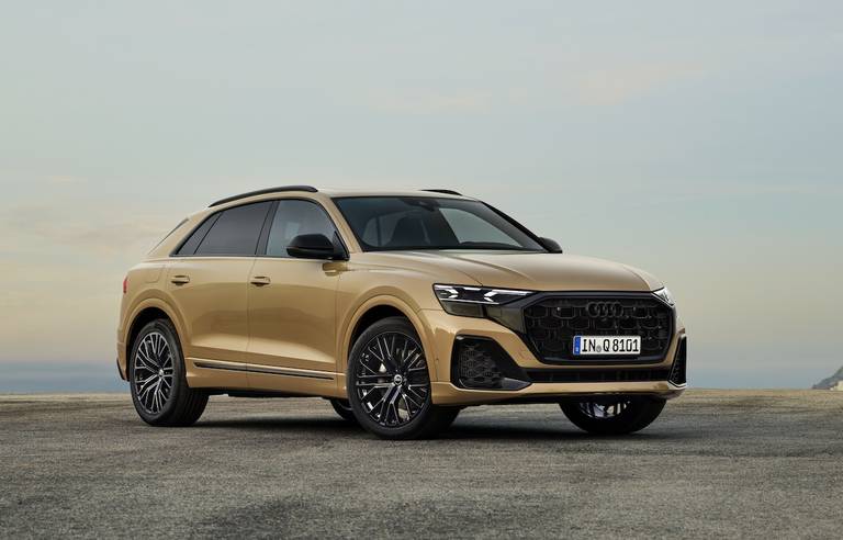 Audi Q8 facelift (2023) static, front view