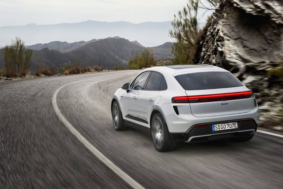 Macan Electric Turbo rear