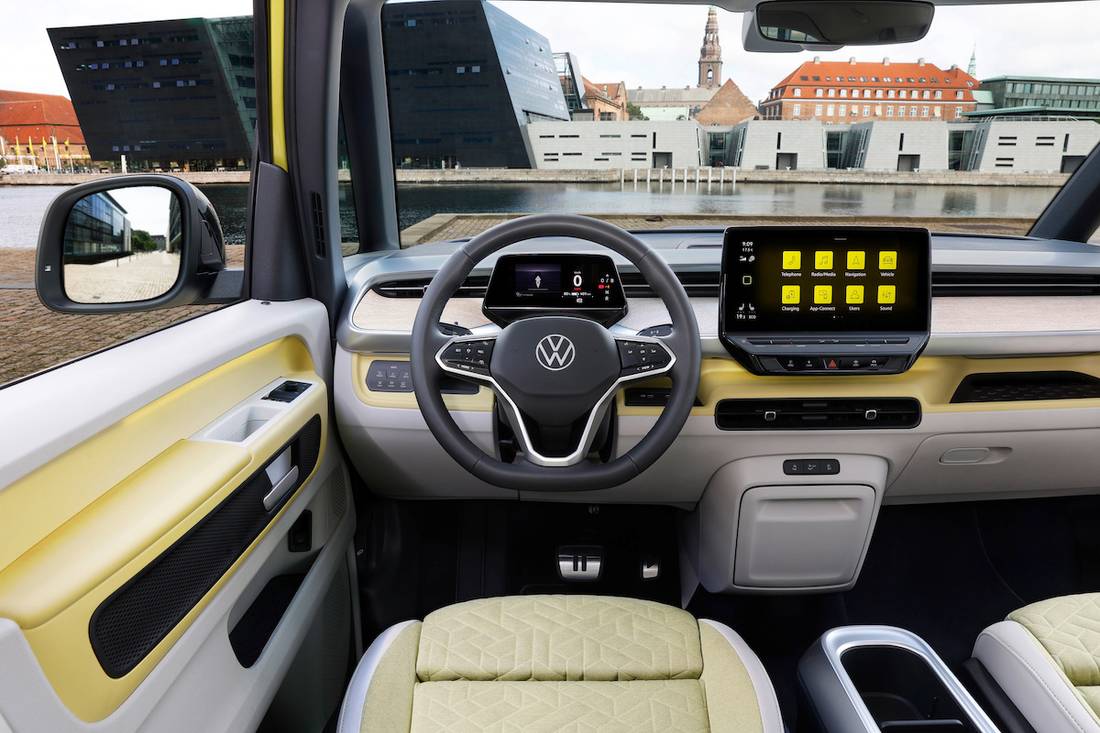 Volkswagen ID Buzz (2022) interior