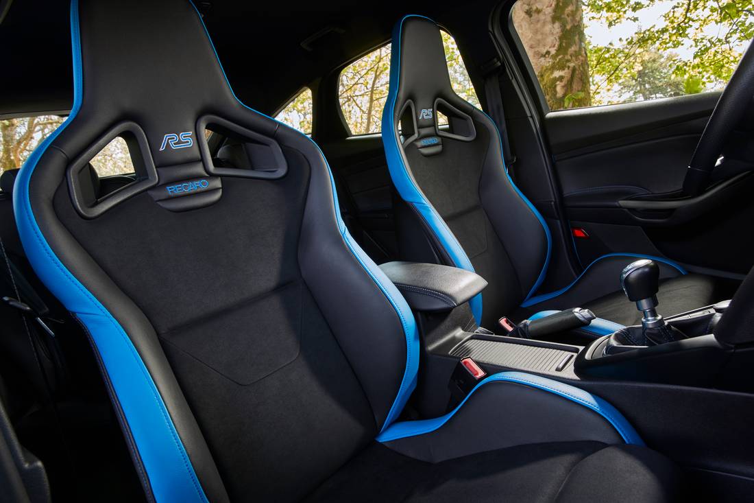 ford-focus-rs-seat