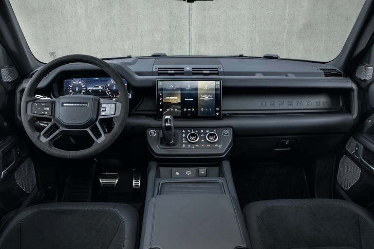 AS24 Defender interieur