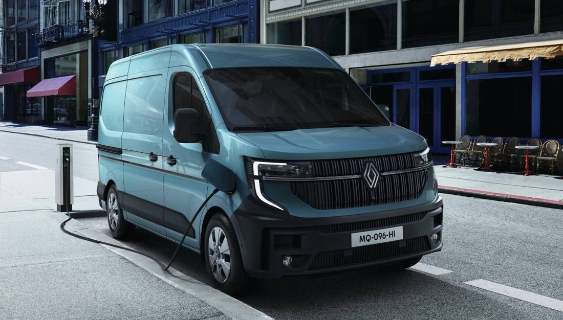 Master E-Tech electrics 460 km on a single charge makes it the new standard for range and efficiency