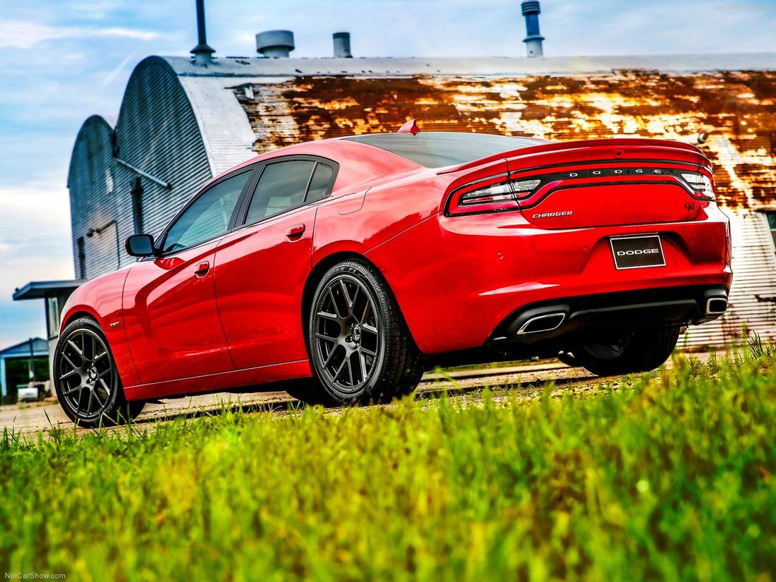 Dodge-Charger-2015-1600-20.jpg