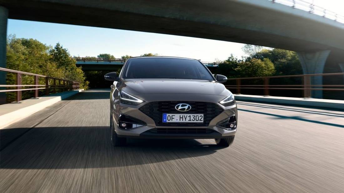 hyundai-i30-fastback-0324-01_wid_1024_bfc_off