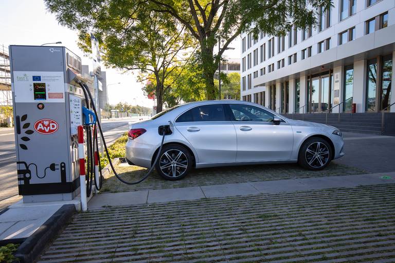 AS24 PHEV Mercedes A 250 e Berline