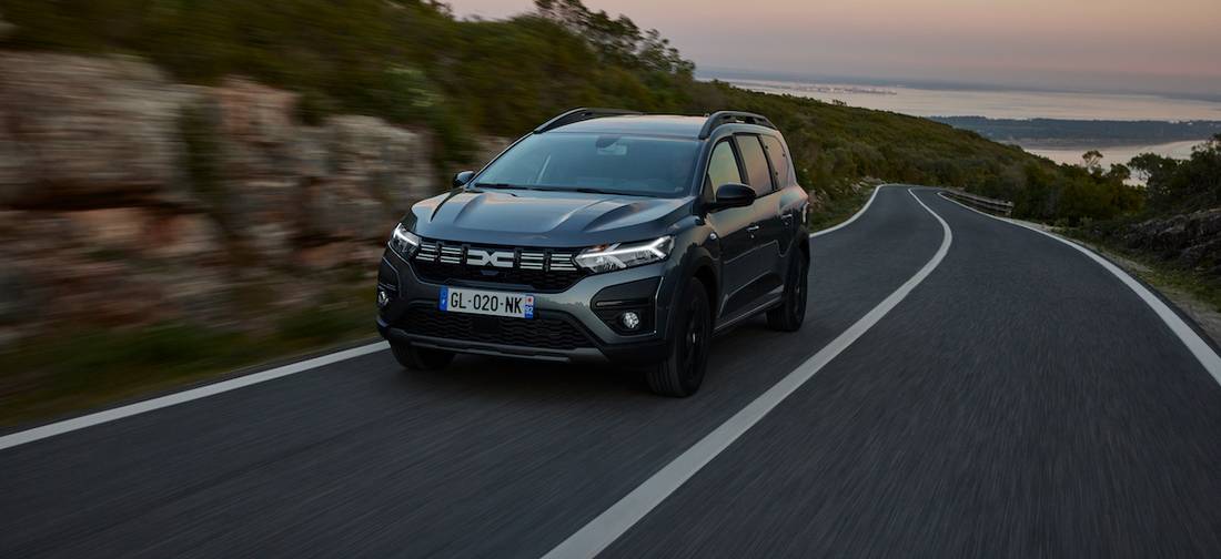 Dacia Jogger Hybrid 140: zevenzits hybride voor hatchback-geld