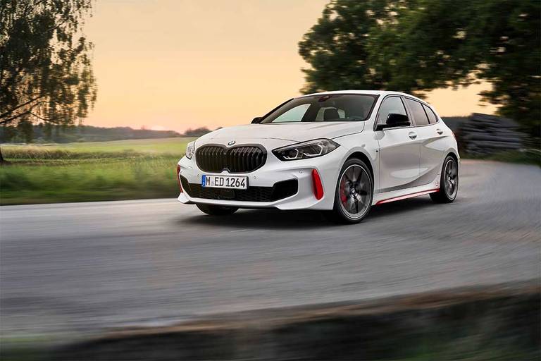 AS24 BMW 128ti 2021 rijdend voor