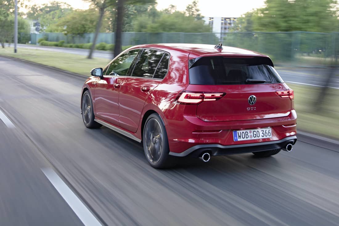 AS24 Golf achter