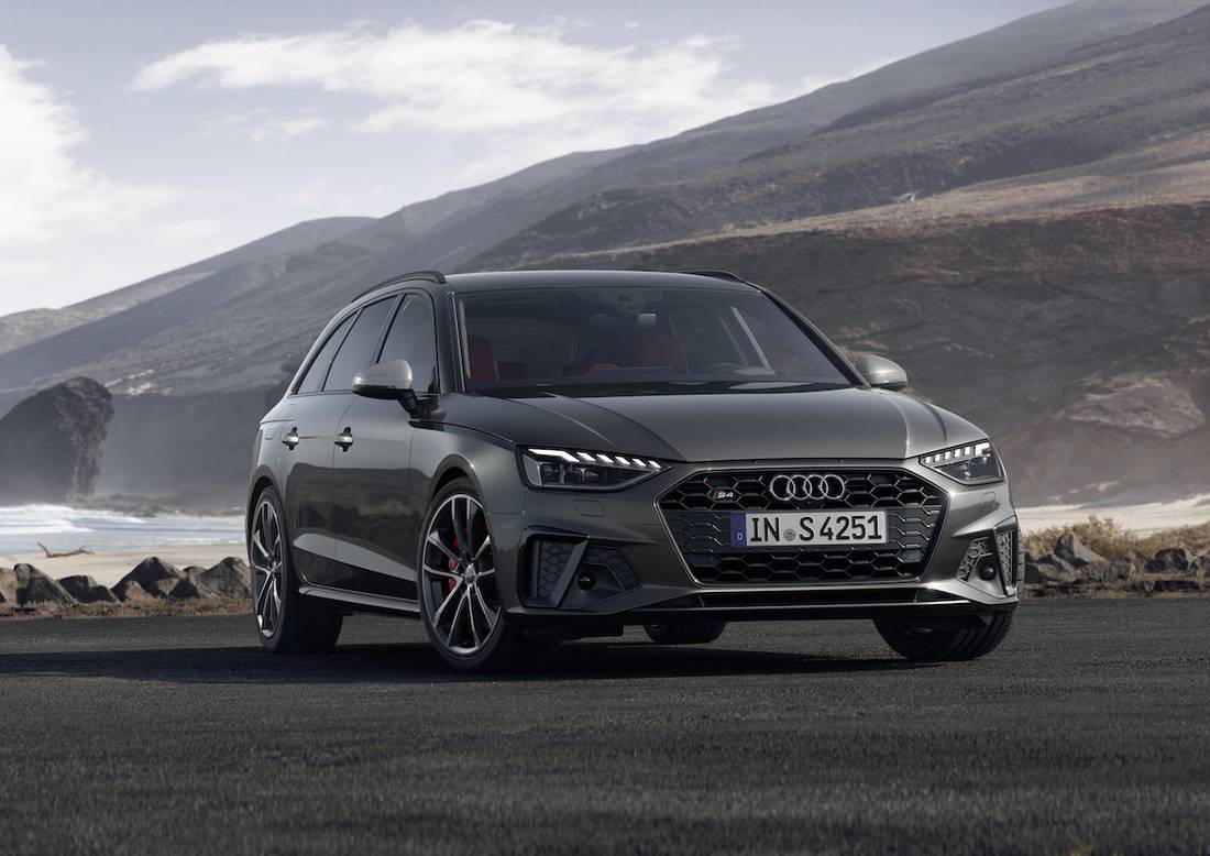Audi S4 Avant 1