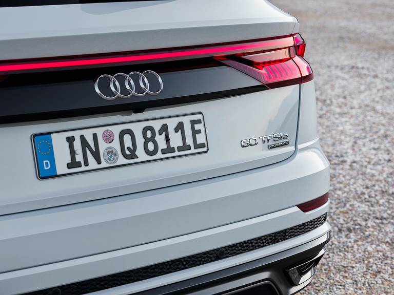 AS24 Audi Q8 TFSI e logo