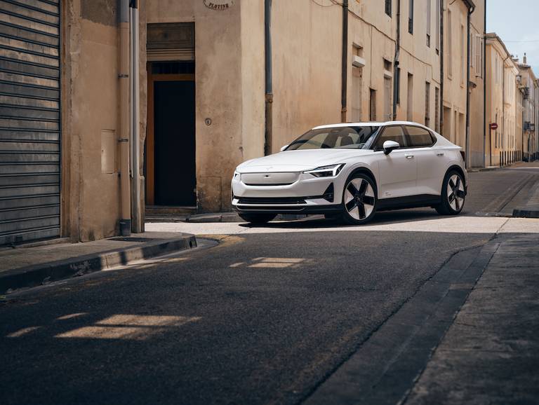 Polestar 2 (2023) static, front view