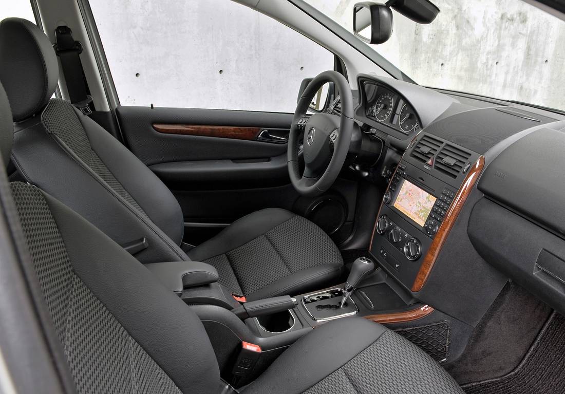 mercedes-benz-a-170-interior