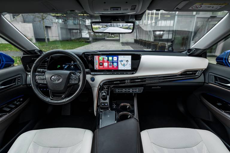 AS24 Mirai interieur