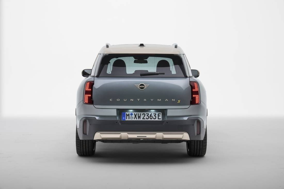 P90518524_highRes_mini-countryman-se-a