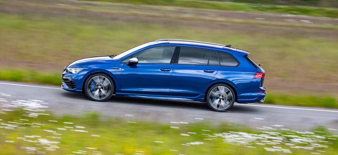 Volkswagen Golf R Variant (2022) banner