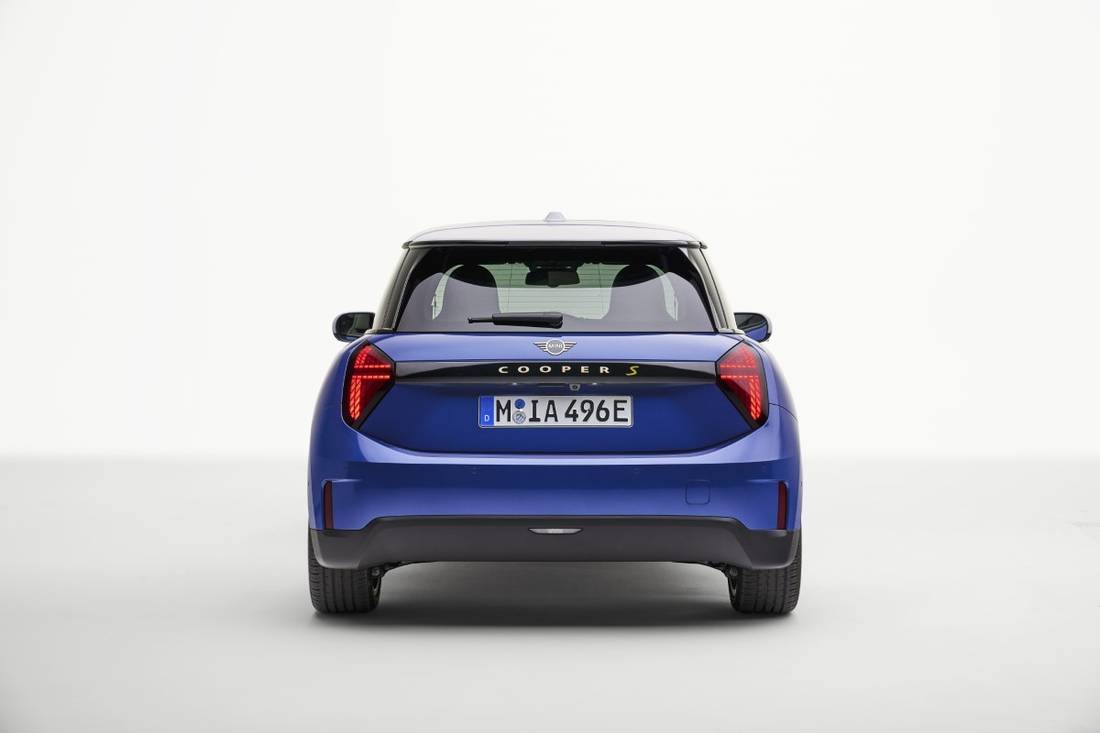 P90518432_highRes_mini-cooper-se-09-20
