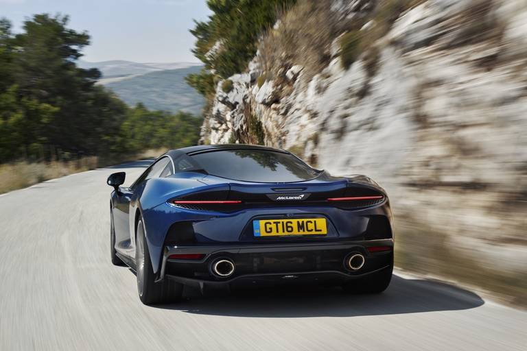 AS24 McLaren GT 2021 rijdend achter