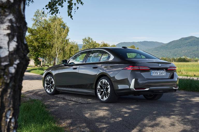 BMW 530e (2023) static, rear view