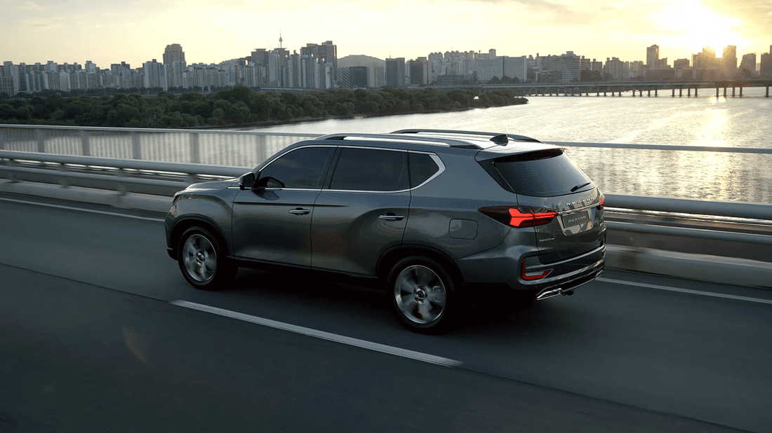 SsangYong Rexton rear.png