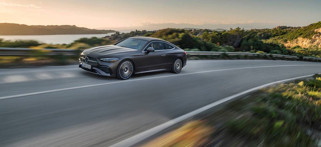 Mercedes CLE Coupé (2023) banner