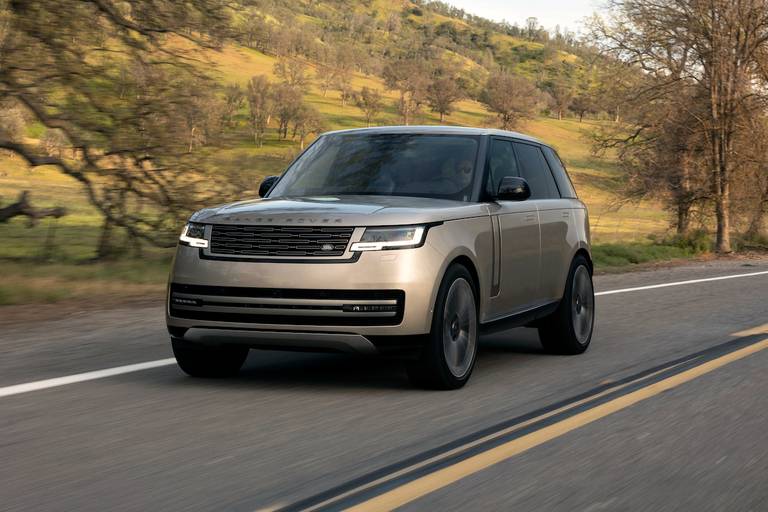 Range Rover P510e (2023) dynamic, front view