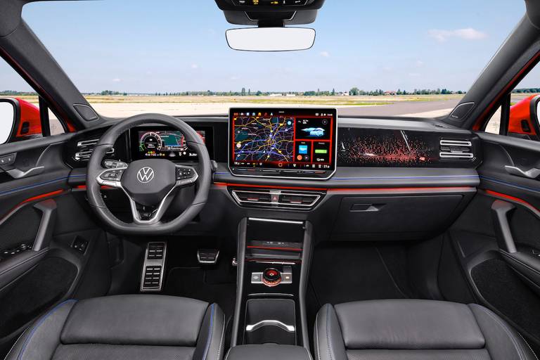 VW Tiguan (2023) dashboard