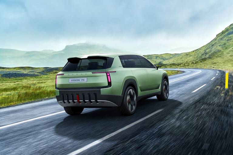 Skoda Vision 7S (2022) rijdend, achteraanzicht