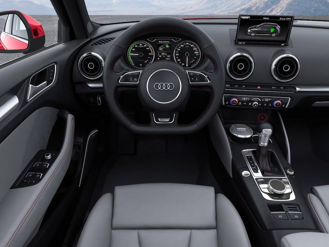 Audi A3 e-tron AS24 2.jpeg