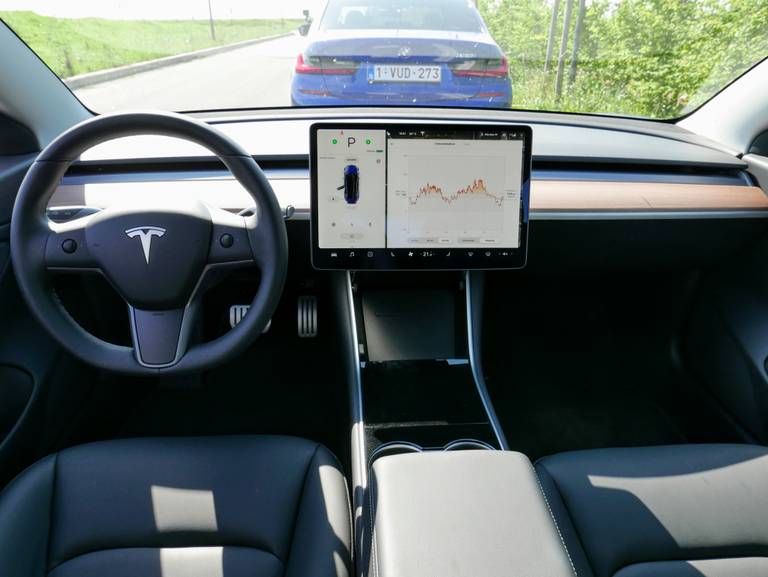 Comparo Tesla BMW (4)