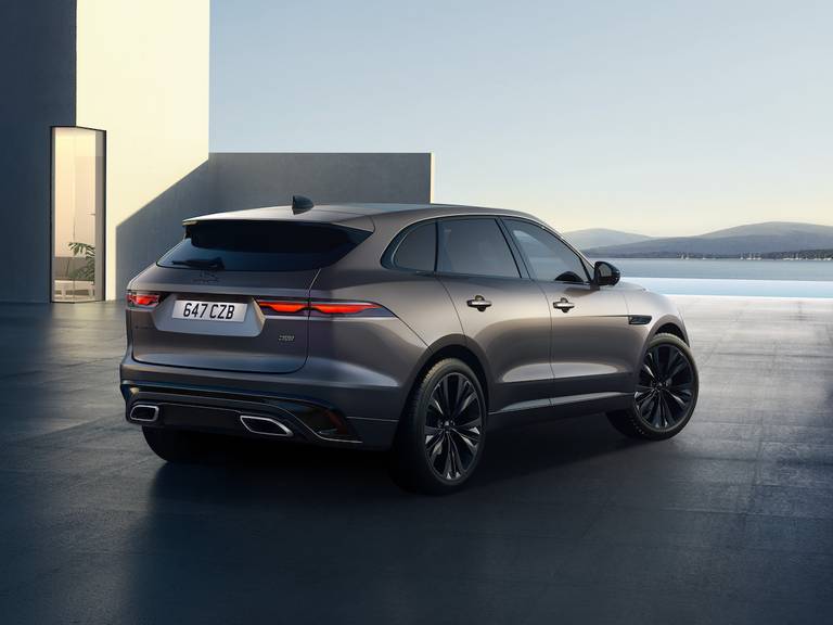 Jaguar F-Pace 300 & 400 Sport (2022) statisch, achteraanzicht