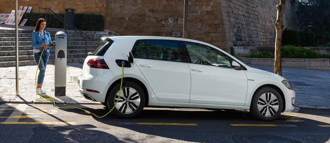 Volkswagen-e-Golf-2017-1280-0d