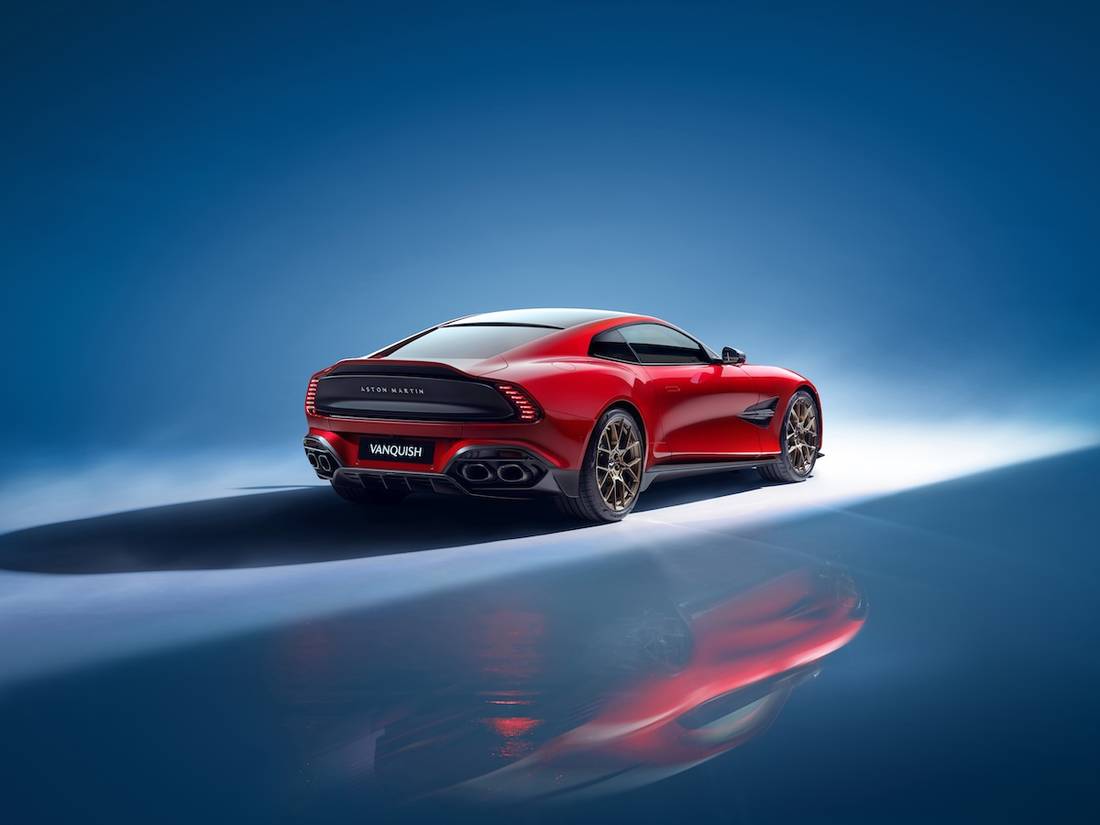 aston martin vanquish 61