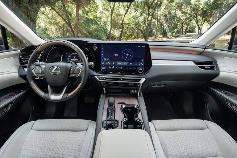 Lexus RX 450h+ (2023) interieur